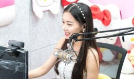 枫丹游泳爆料视频在线观看,揭秘水下世界精彩瞬间